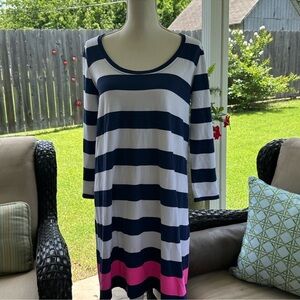 Lilly Pulitzer Pink and Navy Trim Detail